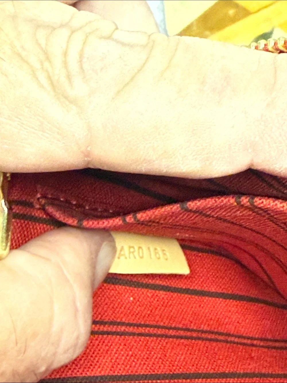LOUIS VUITTON 2015 Neverfull Pouch MM/GM with 2 chains